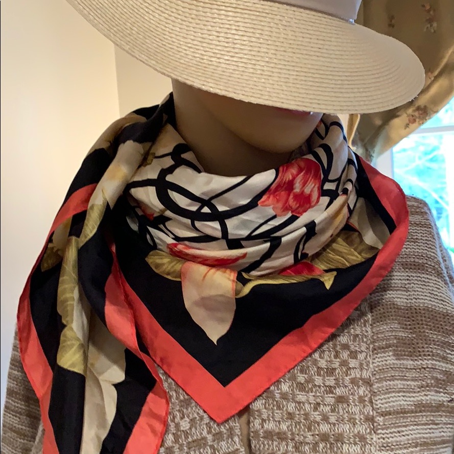 34 X 34 Oscar Scarf